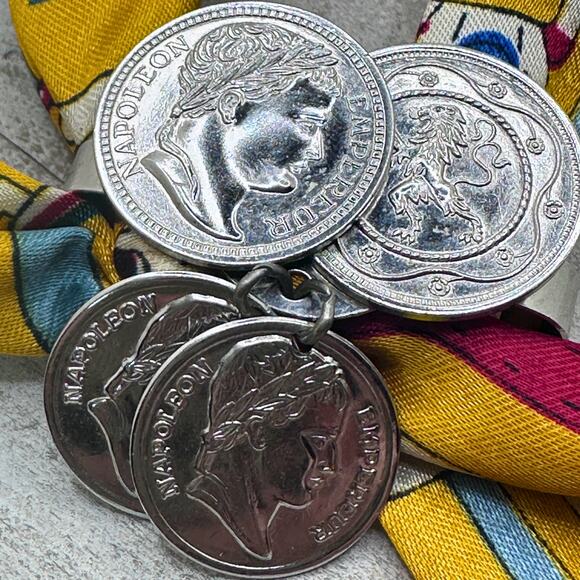 VTG 1970 Sarah Coventry Napoleon Coin Scarf Keeper #6295 Silvertone Dress Clip - Picture 2 of 7